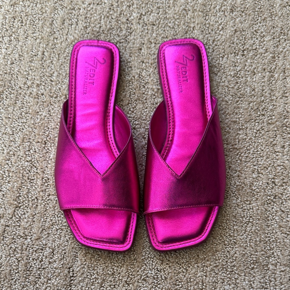 27 Edit Naturalizer Fuchsia Slide Sandals size 7.5